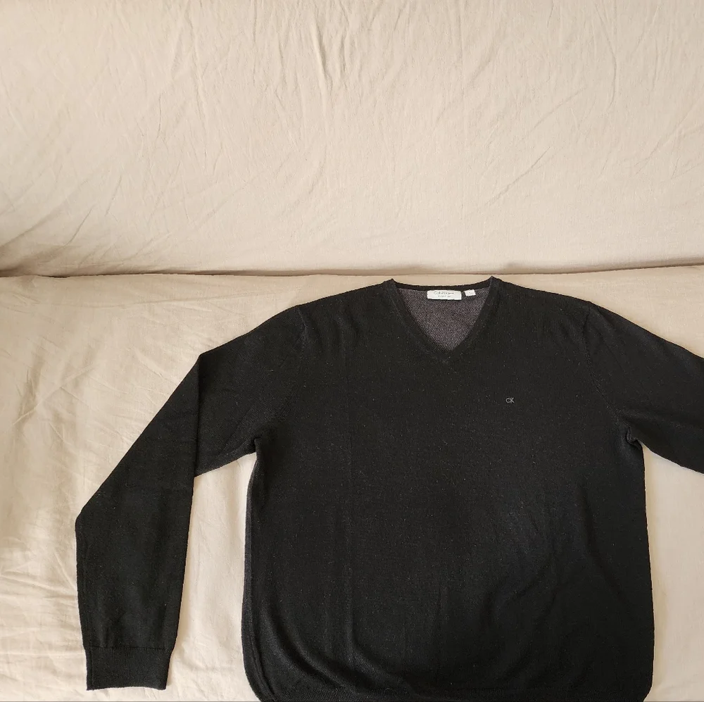 Sweater - Picture 2 of 2